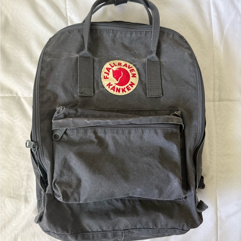 Fjallraven Kånken Backpack in Black with Red Logo